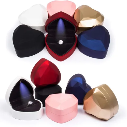Vista 2 de iSuperb Caja de anillo en forma de corazón, cajas de anillo de compromiso con luz LED, caja de regalo para propuesta, boda, día de San Valentín