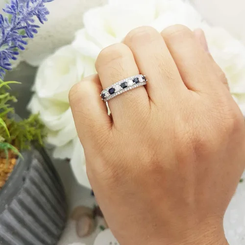 Vista 25 de Dazzlingrock Collection Anillo de boda de 9 piedras de zafiro azul princesa y diamante blanco redondo de 0.098 in cada uno en oro de 14 quilates