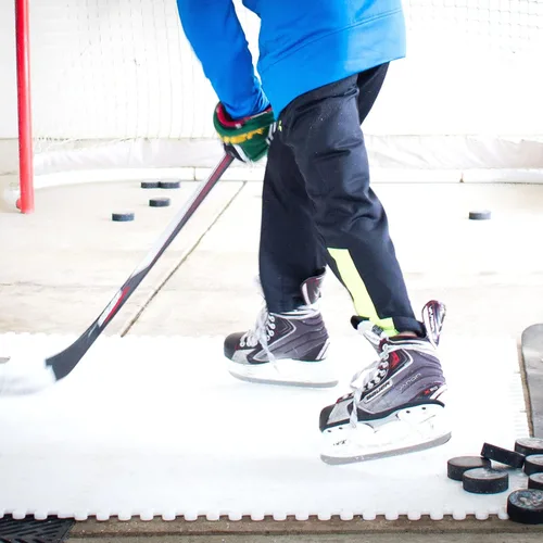 Vista 7 de Skate Anytime - Hielo sintético para hockey - Baldosas de hielo artificial patinables - Pista de hielo de patio trasero - Expandible