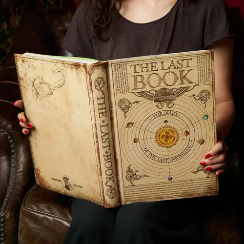 Vista 4 de The Last Book. The Diary of the Last Earthling - The Ultimate Collection of Cultural Artifacts - Diary & Encyclopedia with 380 Pages of Detailed
