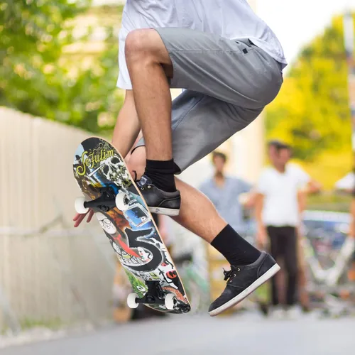 Vista 7 de 31 x 8 Inch Complete Skateboard 7 Layer Canadian Maple Double Kick Deck Concave Cruiser Trick Skateboard for Boys Girls Teens Adults Beginner