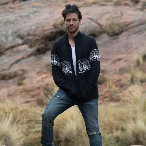 Vista 2 de Gamboa Suéter de alpaca para hombre, ligero y suave, suéter de lana con cuello redondo, suéter de punto para otoño e invierno Negro y blanco