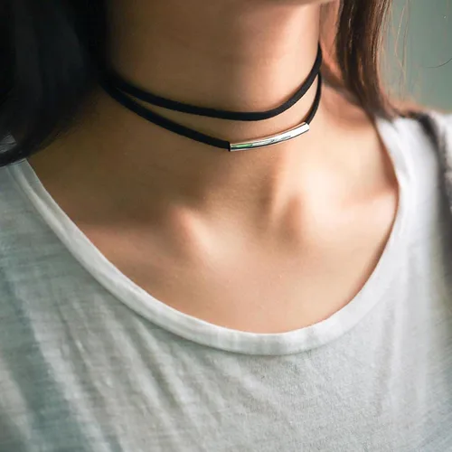 Vista 3 de Fesciory Collares negros para mujer, collar de encaje de terciopelo ajustable en capas, regalo de joyería gótica.