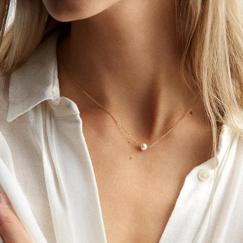 Vista 3 de TOBENY Collares de perlas para mujer, chapado en oro de 14 quilates, hecho a mano, gargantilla de perlas de imitación blanca, delicado collar