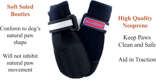 Vista 3 de Botas protectoras para patas de perro en neopreno, para todos los climas, con correas retráctiles en 5 tamaños., Negro