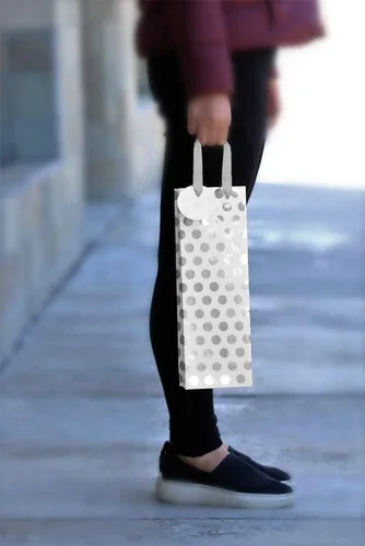 Vista 7 de UNIQOOO 12 bolsas de regalo de vino con lunares metálicos dorados y plateados de alta calidad, con etiqueta de masaje de regalo, papel 100%