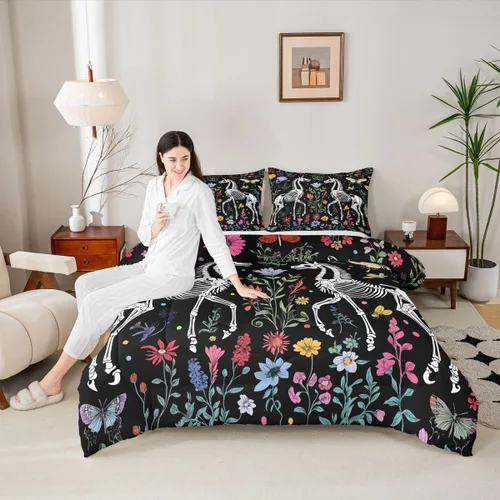 Vista 2 de Juego de edredón de polilla de la muerte, juego de ropa de cama tamaño individual, diseño de calavera gótica, flores botánicas, juego de edredón