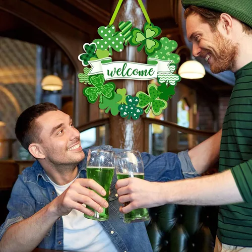 Vista 7 de Letrero colgante de madera de trébol del día de San Patricio, tréboles, adorno irlandés de la suerte, corona de madera para fiesta del día de San