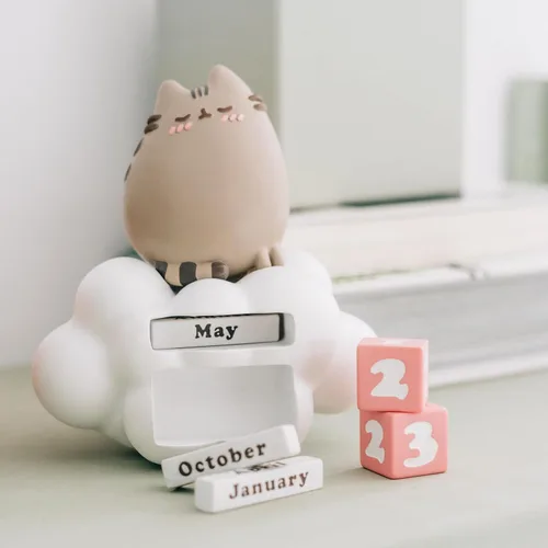 Vista 5 de Calendario oficial de Pusheen Merchandising de Pusheen Regalos de Pusheen Figura de Pusheen Cosas Kawaii Peluche de Pusheen