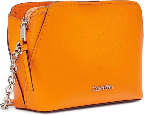 Vista 5 de Calvin Klein Hailey Micro Pebble - Cadena cruzada con triple compartimento
