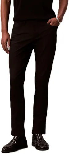 Vista 6 de Calvin Klein Pantalón tejido técnico elástico Move 365 para hombre, corte ajustado, resistente a las arrugas aleación