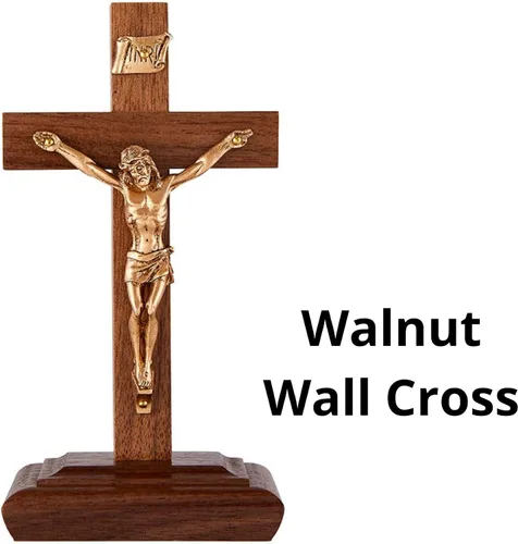 Vista 3 de Crucifijo católico de pie con acabado de nogal de madera con Jesucristo tono dorado, 6 pulgadas