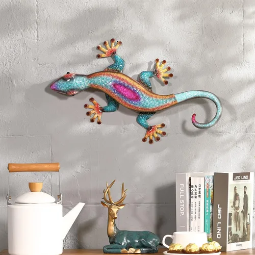 Vista 5 de TICKCACY Decoración de pared de metal Gecko de 19.6 pulgadas, arte de pared de metal de lagarto azul hecho a mano en 3D, escultura artística