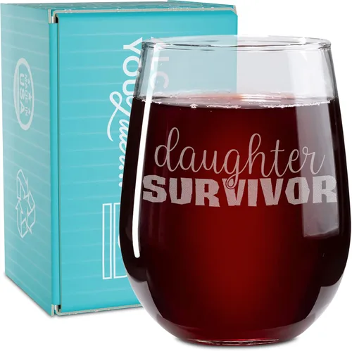 Vista 13 de On The Rox Drinks Regalos de vino para mamá, copa de vino grabada sin tallo de 17 onzas con texto en inglés "Parenting Takes A Vineyard", única y 1