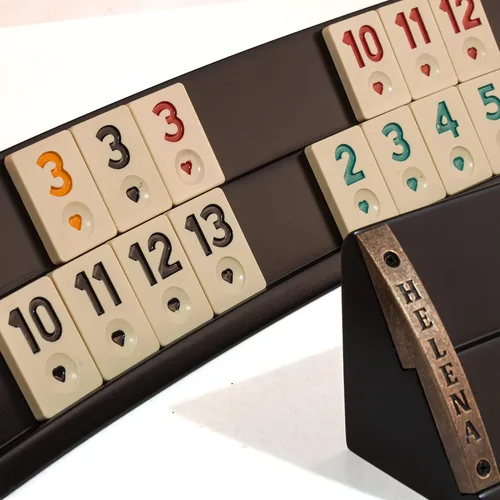 Vista 4 de Helena wood art Juego de Rummy de madera curvada negra, juego de mesa hecho a mano Okey Tile Rack para familiares y amigos
