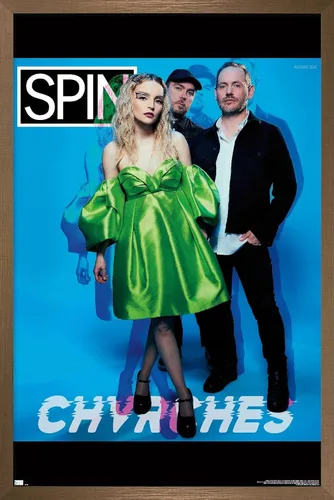 Vista 14 de Trends International SPIN Magazine - Póster de pared CHVRCHES 21, 14.725 x 22.375 pulgadas, versión enmarcada de madera de granero