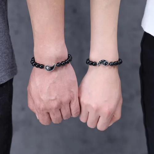 Vista 2 de COAI Yin Yang - Pulseras de piedra para parejas con diseño de My Sun and Stars Moon of My Life, Piedra, Ónix mate y howlita