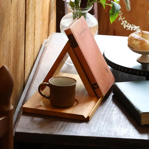 Vista 4 de LITIVY Marcador de madera triangular, pequeña estantería con soporte para bebidas, soporte de lectura de libros de madera con ranuras, soporte