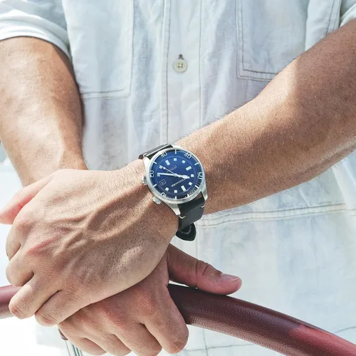 Vista 3 de Reloj automático para hombre Spinnaker Bradner de 42mm con brazalete sólido de acero inoxidable SP-5062
