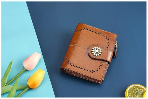 Vista 5 de Lavemi Cartera de cuero para mujer, pequeña, compacta, con bloqueo RFID, con bolsillo con cremallera