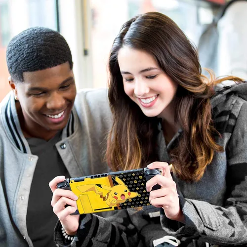 Vista 7 de Controller Gear Nintendo Switch Skin & Screen Protector Set - Pokemon - Pikachu Set 1 - Nintendo Switch