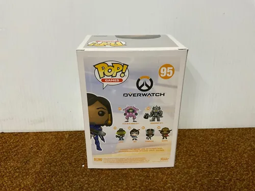Vista 2 de Funko POP! Games Titanium Pharah Exclusive #95 Figura de vinilo
