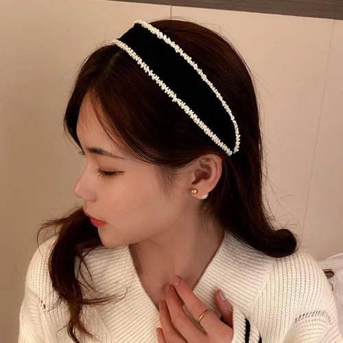 Vista 4 de Wiwpar Diadema ancha con cuentas simples, diadema con cuentas para el cabello, banda elástica negra para mujeres y niñas