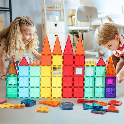 Vista 5 de OugerToy Paquete de 32 Baldosas Magnéticas–Set Constructor Arcoíris, Kit de Construcción STEM de 2.95 pulgadas con Ventanas Transparentes, Amplía