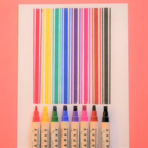 Vista 3 de 8 rotuladores Zig para caligrafía con sistema de memoria, multicolor