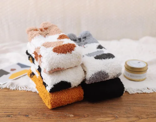 Vista 4 de Calcetines peludos para mujer, cálidos y suaves