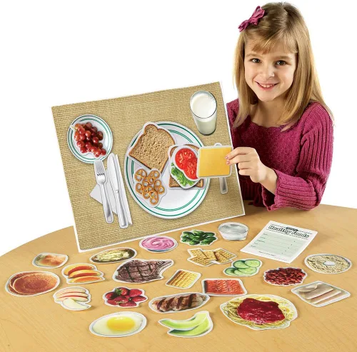 Vista 2 de Learning Resources Alimentos magnéticos saludables: accesorios de cocina para jugar, lista de comestibles para niños pequeños, juego de simulación