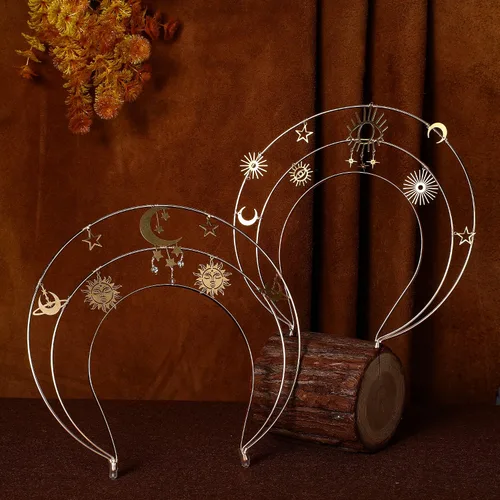 Vista 4 de Diadema de corona dorada con halo y corona de Virgen María, accesorio para el cabello celestial