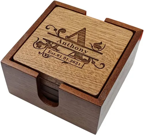 Vista 3 de Posavasos personalizados, posavasos de madera grabados personalizados para bebidas, posavasos con monograma con soporte, regalos de boda, regalos