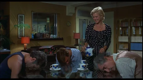Vista 4 de The Perfume of the Lady in Black (Il Profumo della Signora in Nero)