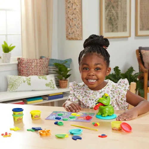 Vista 6 de Play-Doh Frog 'n Colors - Juego de iniciación con tapete de juego, juguetes preescolares para niñas y niños de 3 años en adelante, juguete de rana