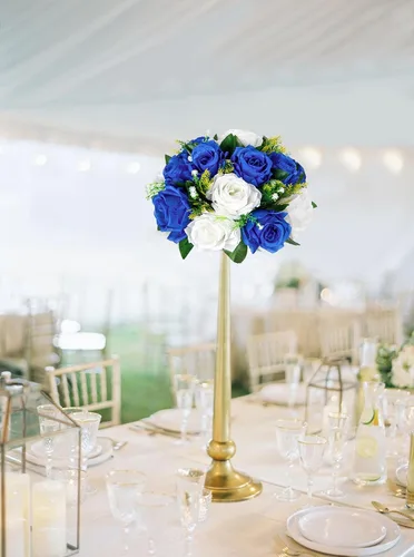 Vista 4 de Briful Bolas de flores artificiales para centros de mesa, 2 piezas de 8.6 pulgadas, arreglo floral de rosas de seda con base de plástico, ramo Azul