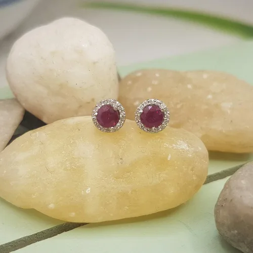 Vista 4 de Dazzlingrock Collection Aretes tipo dormilona con forma de círculo de diamantes blancos y piedras preciosas de 0.14 pulgadas cada uno para mujer