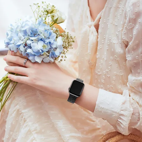 Vista 5 de Paquete de 3 correas con grabado floral compatibles con Apple Watch Band para mujeres de 1.496 pulgadas, 1.575 pulgadas, 1.614 pulgadas, 1.654