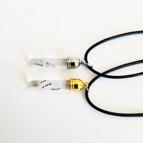 Vista 7 de Nombre en un collar de grano de arroz, llavero. Su nombre escrito en un grano de arroz. Regalo único para regalo de Navidad.