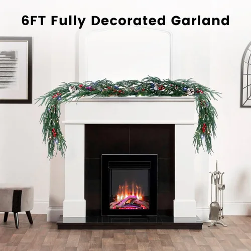 Vista 2 de Guirnalda de Navidad de 6 pies de pino de Norfolk preiluminada con bayas rojas y bolas de cedro, luces LED y control remoto – Guirnalda iluminada a
