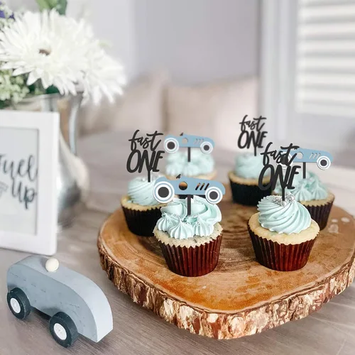 Vista 3 de Decoración de madera para cupcakes de coche de carreras, decoración de cumpleaños rápida de una magdalena Decoración temática de cumpleaños Fast