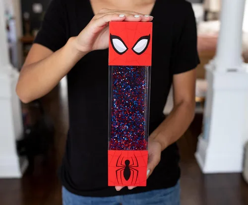 Vista 4 de Lámpara de mesa USB Marvel Spider-Man con luz LED de destellos Lámpara de mesita de noche para dormitorio, escritorio, sala de estar Artículos