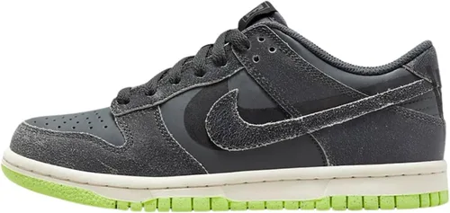 Vista 582 de Nike Kid's Dunk Low Sneaker