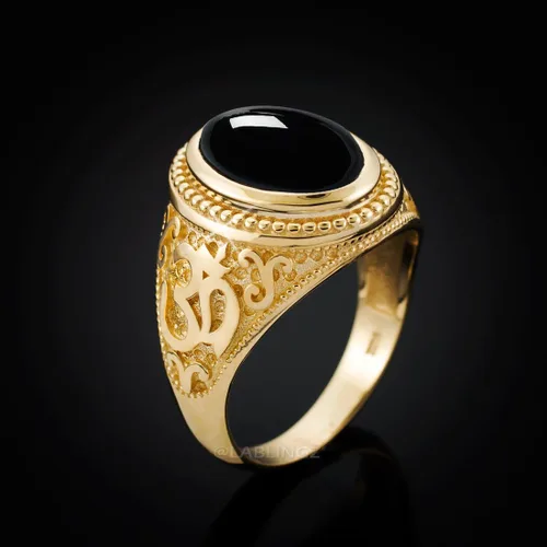 Vista 2 de Anillo de mantra Om (aum) de oro de 10 quilates con piedra preciosa ovalada de ónix negro