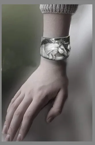Vista 2 de Pulsera de Horse Lady Gifts, pulsera de puño con dos cabezas de caballo hecha a mano en EE. UU.