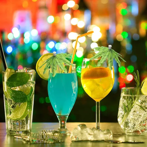 Vista 5 de 50 sombrillas de cóctel para bebidas, palillos de dientes de palmera de coco