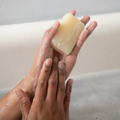 Vista 4 de ATTITUDE Barra de jabón corporal, origen natural, protege y suaviza la piel seca, aceites de coco y oliva, para hombres y mujeres, verificado por