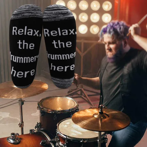 Vista 5 de LEVLO Inspirational Drummer Gift Calcetines para hombre Relajar el baterista Aquí Calcetines para amantes del baterista festivales músicos regalos