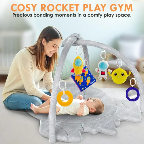 Vista 2 de QUOKKA Baby Play Gym XL - Alfombra de juego para bebé en forma de cohete con 6 juguetes sensoriales grandes, tapete para el desarrollo del bebé