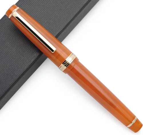 Vista 14 de Pluma estilográfica JINHAO 82 con clip dorado (plumín F 0.5mm, verde aguacate)